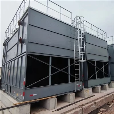 Condenseur évaporatif à flux composite